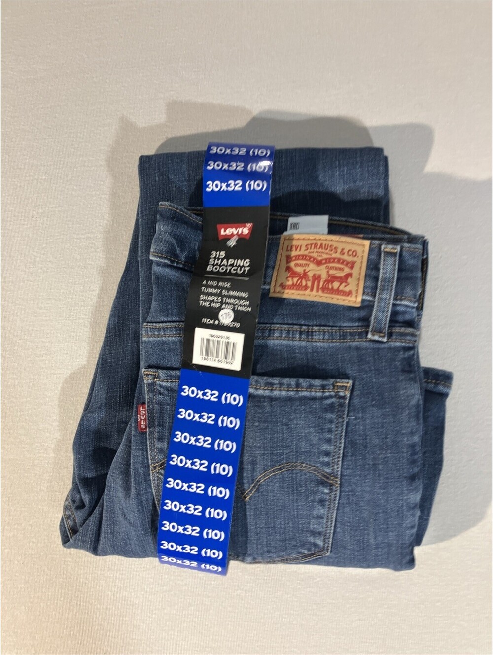 Levi's Women's 315 Shaping 30x32 Bootcut Jean Blue Tummy Slimming 1799270 New